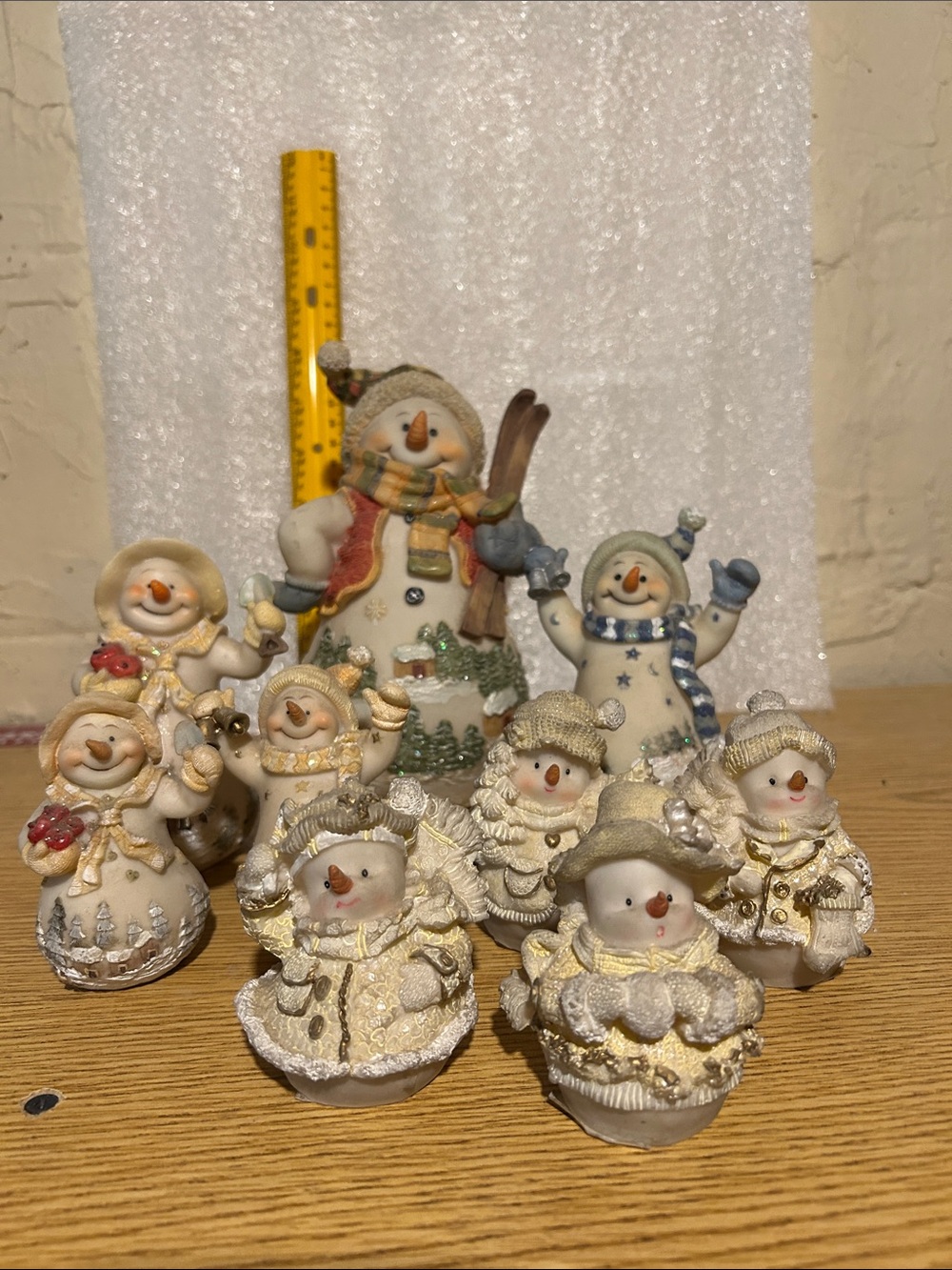 Holiday Snowman Figurine Set - White and Cream Decorative Collection